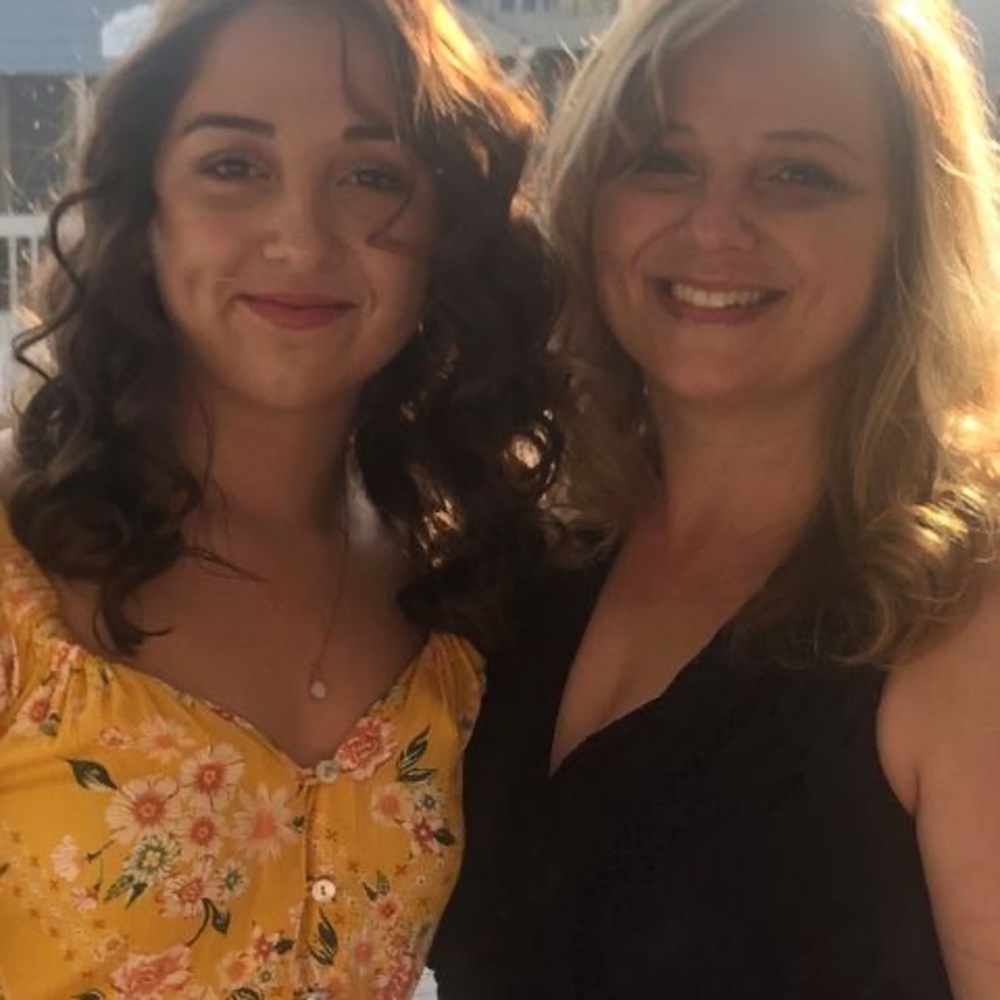 Meet your Posher, Anitra